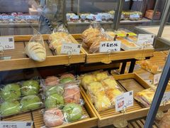 -顶东面包花园·生日蛋糕(世博店)