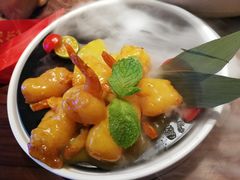 凤梨樱桃虾球-望湘园·洞庭渔宴(浦江欢乐颂店)