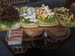 -有一锅·野生菌黑山羊腊排骨火锅(古城北门店)