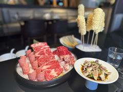 -鲜入唯煮·港式海鲜牛肉火锅(金宝街店)