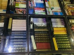 -钟书阁(松江泰晤士小镇店)