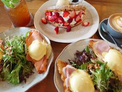 -ROAST coffee & eatery