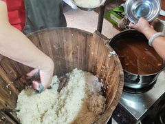 -梁阿婆廿年老牌扣肉糯米饭
