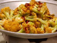 -海派美食·家宴海鲜青岛菜·石锅鲽鱼头(东方城店)