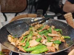 -费大厨辣椒炒肉(高铁吾悦广场店)