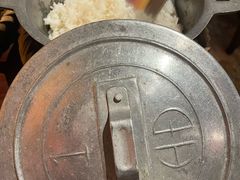 -Cuc Gach Quan Restaurant