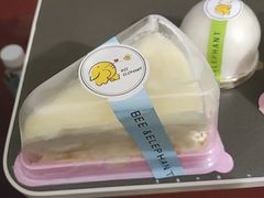 -蜜蜂小象·榴莲千层蛋糕(时代汇11栋店)