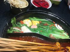 油麦菜-两三事小郡肝串串香火锅(桂庙店)