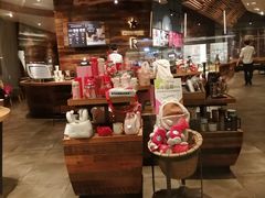 -星巴克臻选(深圳金光华店)
