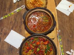 -有红鸡毛店·砂锅菜(抚琴夜市店)
