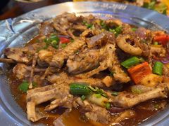 -休记光头香辣蟹干锅(绵竹店)