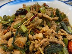 -倪氏兄弟尖椒鸡(云报华府店)