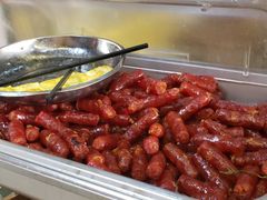 煎好的腊肠-陈记汤饭(水巷口店)