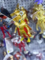 -逝水玩具折扣店