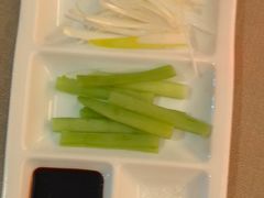 -凤凰园烤鸭店·唐山菜·传承花椒肉(老唐丰路店)