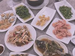 -四川小胡子海鲜(丁村万人海鲜广场店)