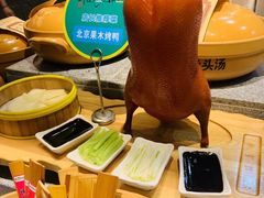 老北京挂炉烤鸭-松沪名灶·豆浆鱼头·新上海菜(飞航吾悦广场店)