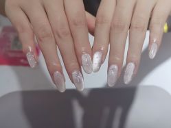 -瞧·享轻奢美甲美睫