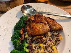 藜麦饭配蔬菜龙利鱼-来龙里 精致 东南亚餐室(万象城店)