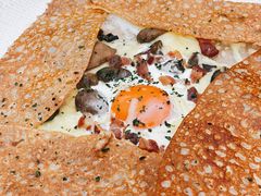 鸡蛋蘑菇熏肉荞麦可丽饼-RAC BAR(安福路店)