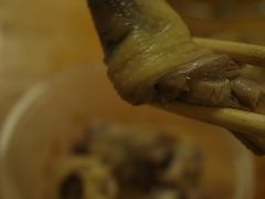 炭炉果鸡煲-威邵鸡煲(西华路总店)