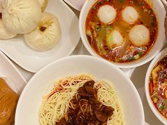 -李与白包子铺(桐梓林店)