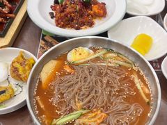 -贵宾庄炸酱面·韩式料理(高区店)