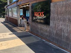 -12 Rocks Beach Bar Cafe