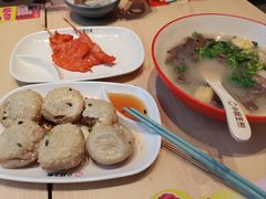 -小杨生煎(金山百联购物中心3楼店)
