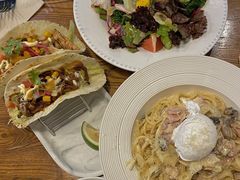 鲜虾牛油果色拉-AFS Cafe & Canteen(闽江二路店)