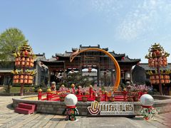 -雪山彩虹谷景区