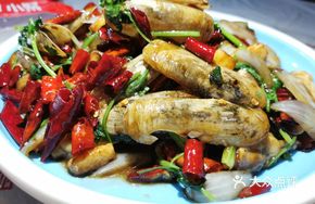 Spicy Chicken with Fresh Peanuts