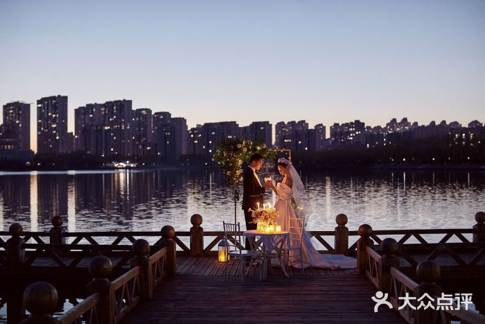 布拉格婚纱摄影(真实客片店)图片