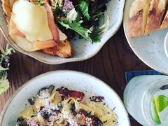 -ROAST coffee & eatery