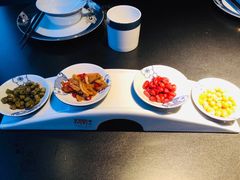 开胃小菜-凤凰湘语·湘粤鲜融(浦东旗舰店)