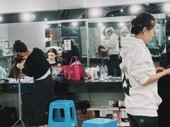 -粤港芭莎美容美发化妆学校