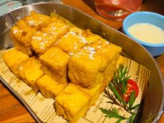 四方砖西多士配炼乳汁-原石牛扒·约会餐厅(龙城万科里店)