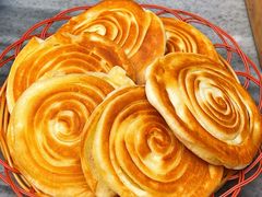 摩登粑粑-蔼若春.传承云南菜(金碧公园店)