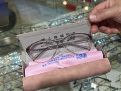 -三叶眼镜城批发市场(上海火车站店)