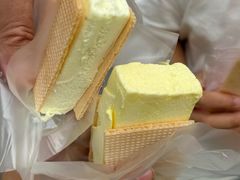 -詹爷爷乌节路街头冰淇淋