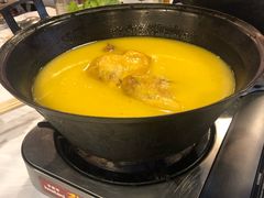 -鲜入围煮花胶鸡海鲜火锅