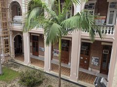-香港大学