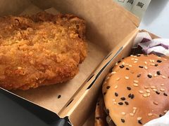 -麦当劳(中二横路店)