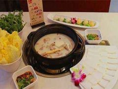 -煲宫猪肚鸡(昆山金鹰国际购物中心店)