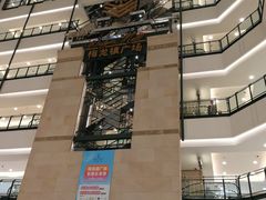 -梅龙镇广场