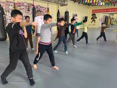 -拳义格斗搏击散打泰拳拳击俱乐部(裕华店)