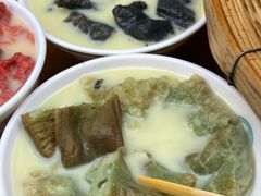 -李与白包子铺(桐梓林店)