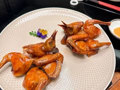 吊烧乳鸽-山海居·经典潮菜