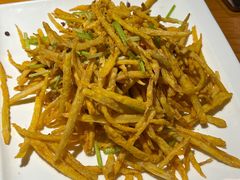 -莲餐厅·湖北菜·潜江小龙虾店(愚园路店)