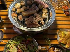 -叽叽扎扎烤肉场(生态城万达店)